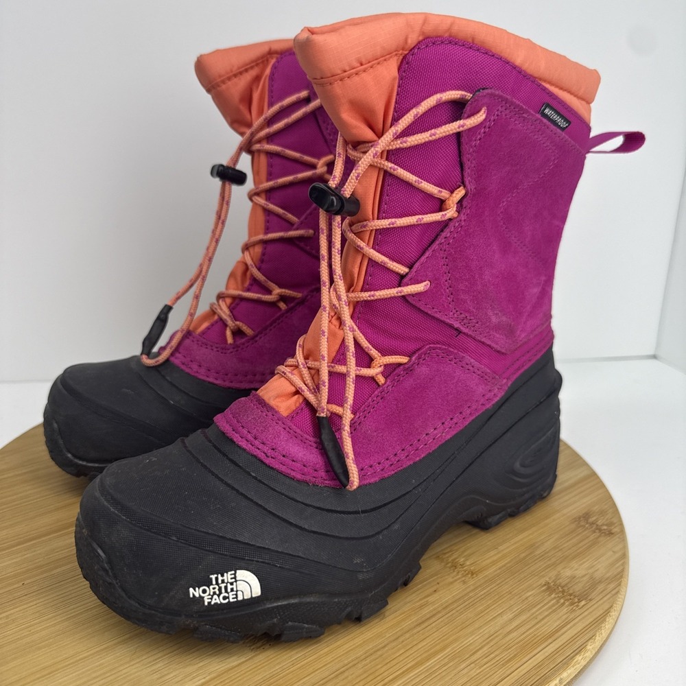 The North Face Youth Alpenglow V Water Proof Boot Size 4